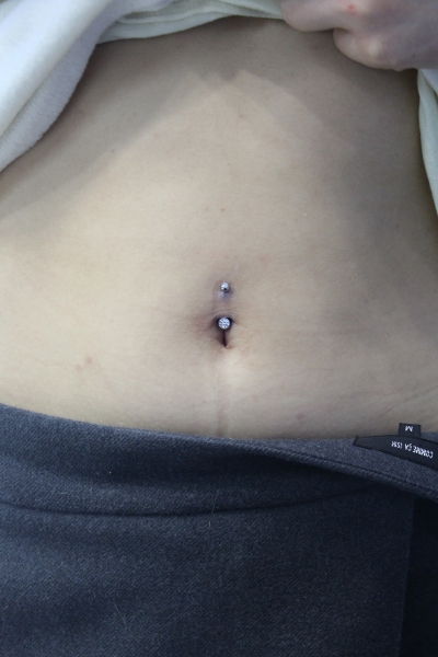 NAVEL (へそピアス）