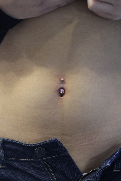 NAVEL (へそピアス）