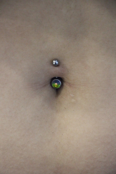 NAVEL (へそピアス）