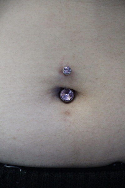 NAVEL（へそピアス）